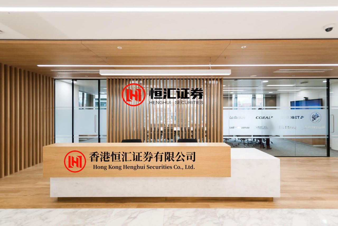 华楚新起点 股市警报拉响，巴菲特向投资者发出直白警告